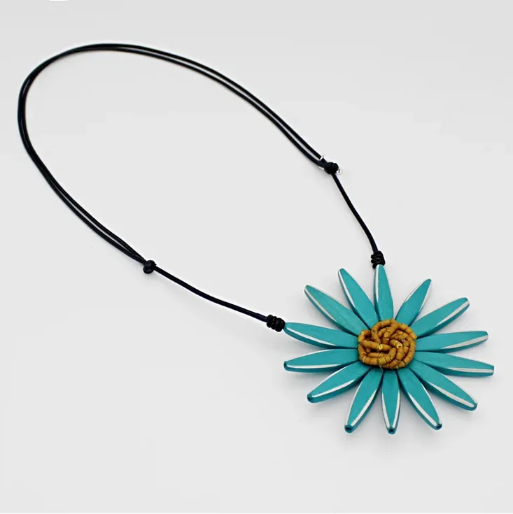 Amaya Flower Necklace