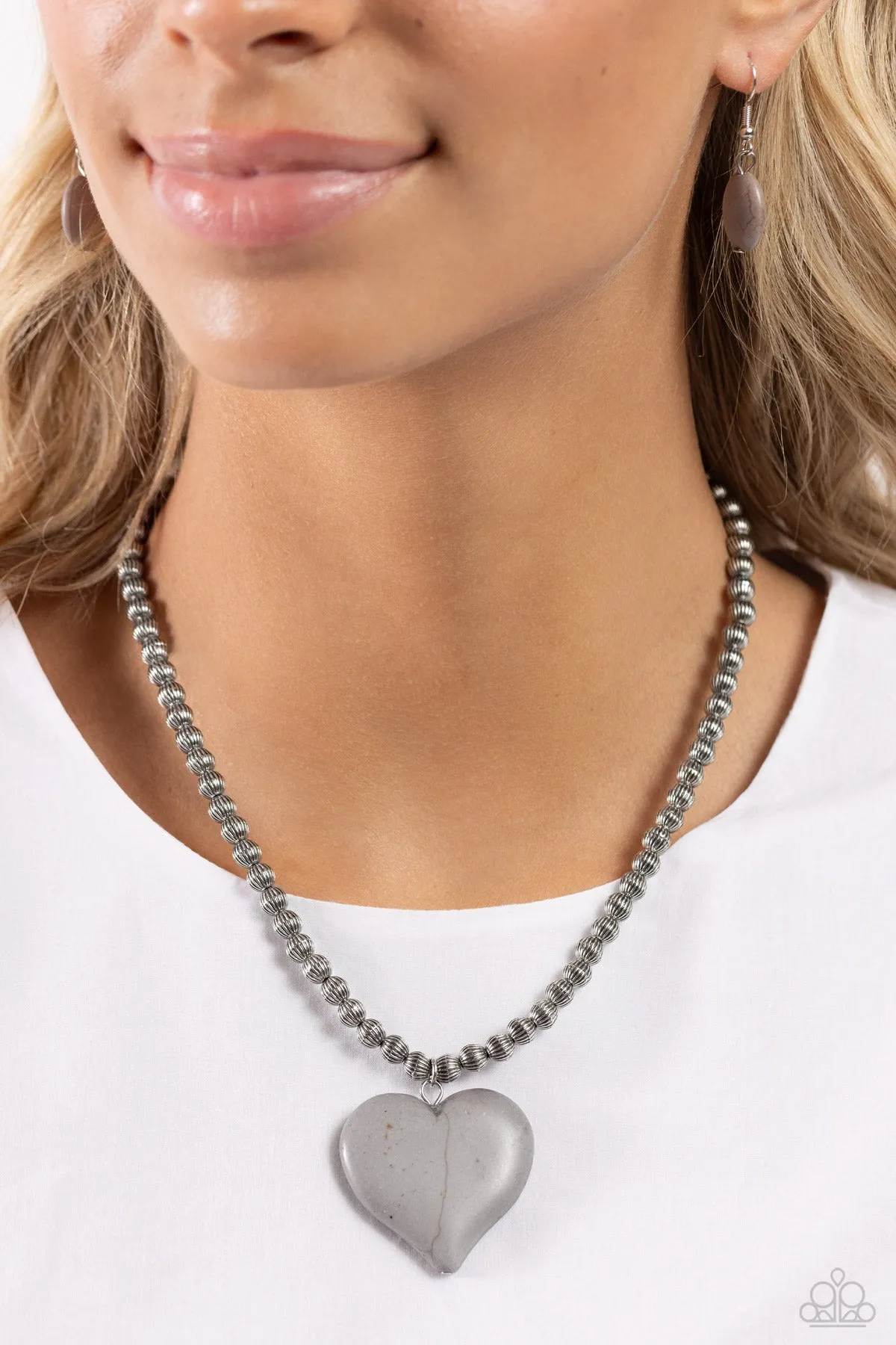 Paparazzi Picturesque Pairing Silver Necklace & Earring Set