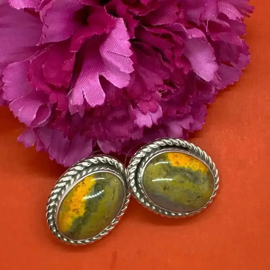 Santo Domingo butter scotch agate earrings by Robert and Nellie Star Tenorio