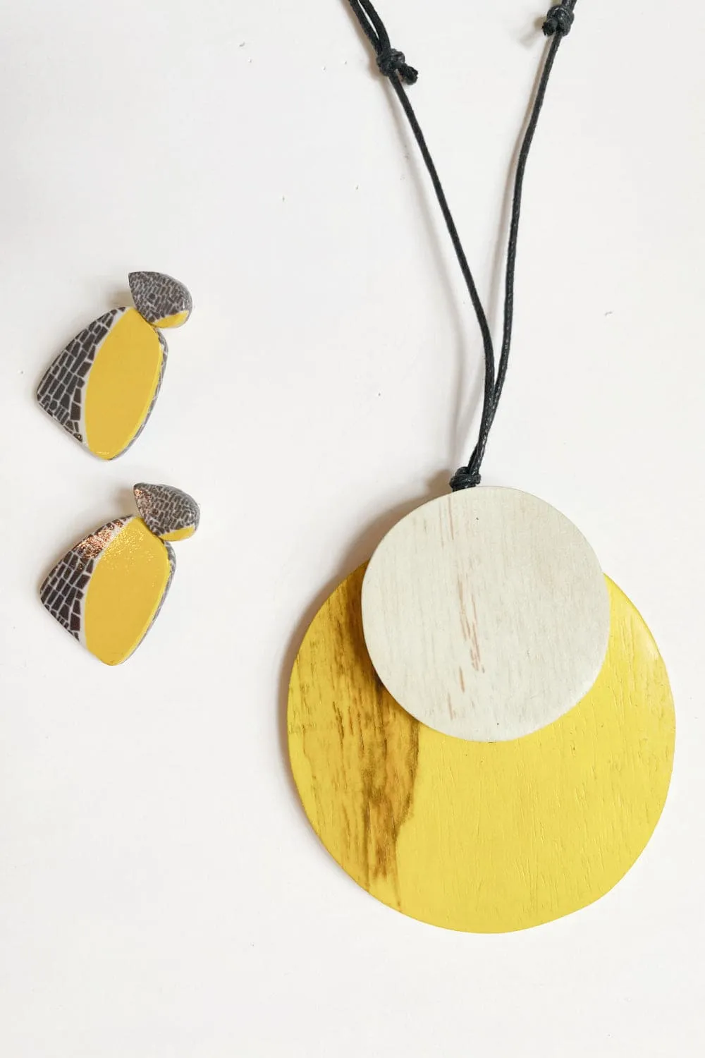 Yellow and Creme Disc Necklace